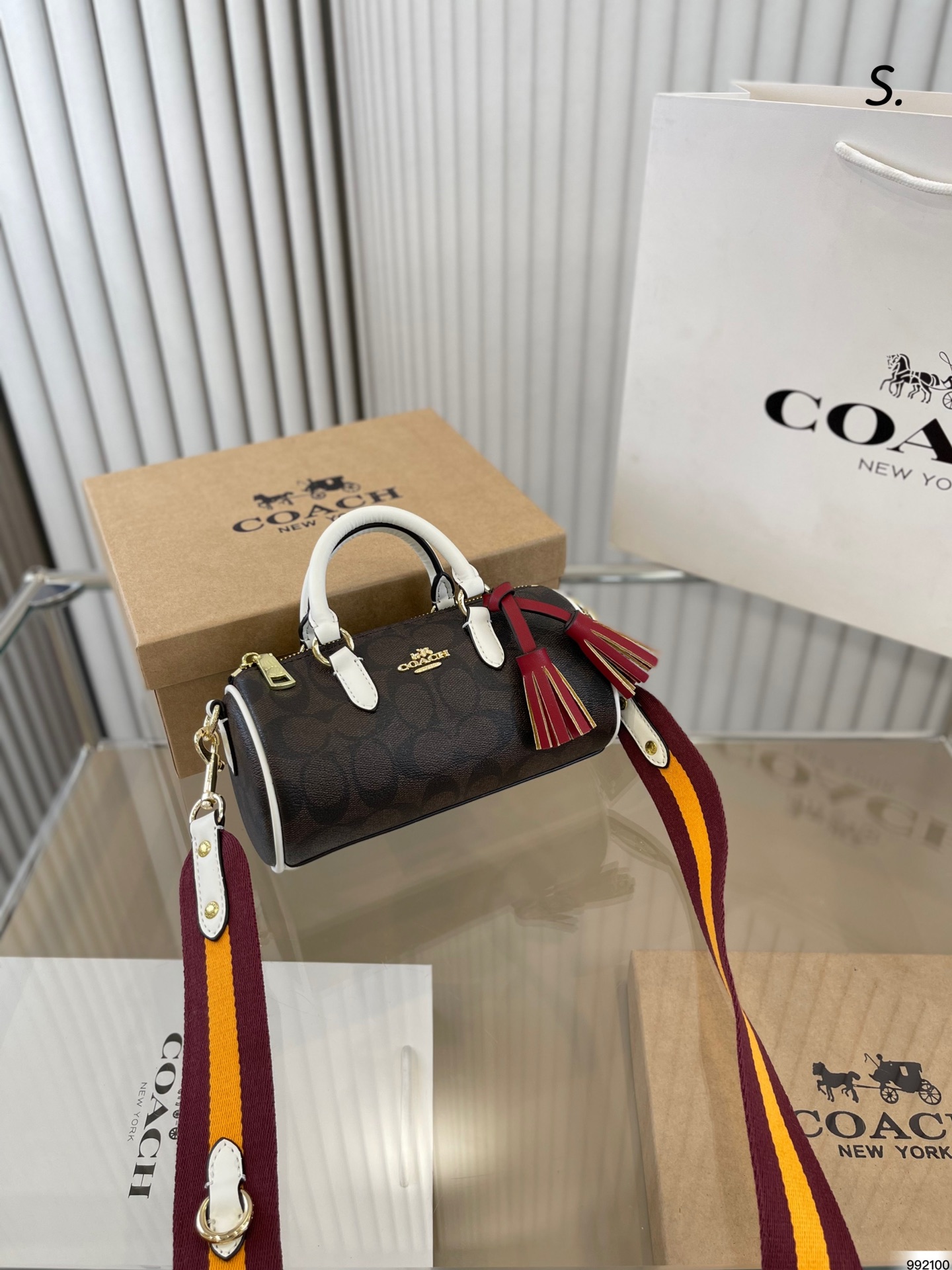 J5 配盒 coach Coach 蔻驰 mini枕头包 mini系列 元气女孩必入 日常出街 百搭时尚 尺寸20 10