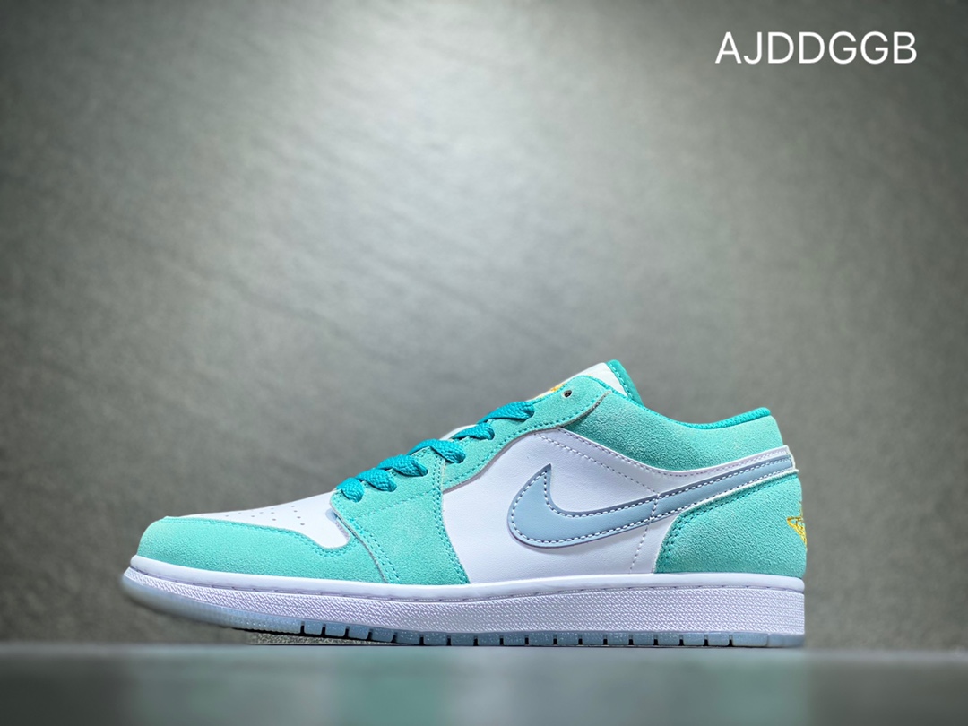 240 Air Jordan 1 Low AJ1 乔1低帮篮球鞋  DN3705-301
