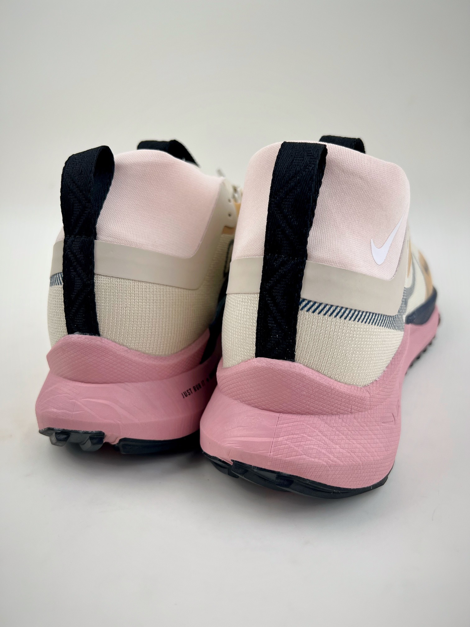 170 Nike React Pecasus Trail 4 GORE-TEX 飞马涡踪迹4代瑞亚版越跑鞋DJ7926-008