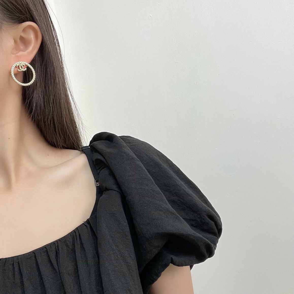 新款☑️CHANEL香奈儿c1双c圆形珍珠耳钉耳环