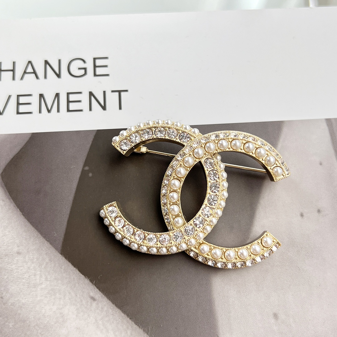 新款☑️CHANEL香奈儿双c珍珠胸针