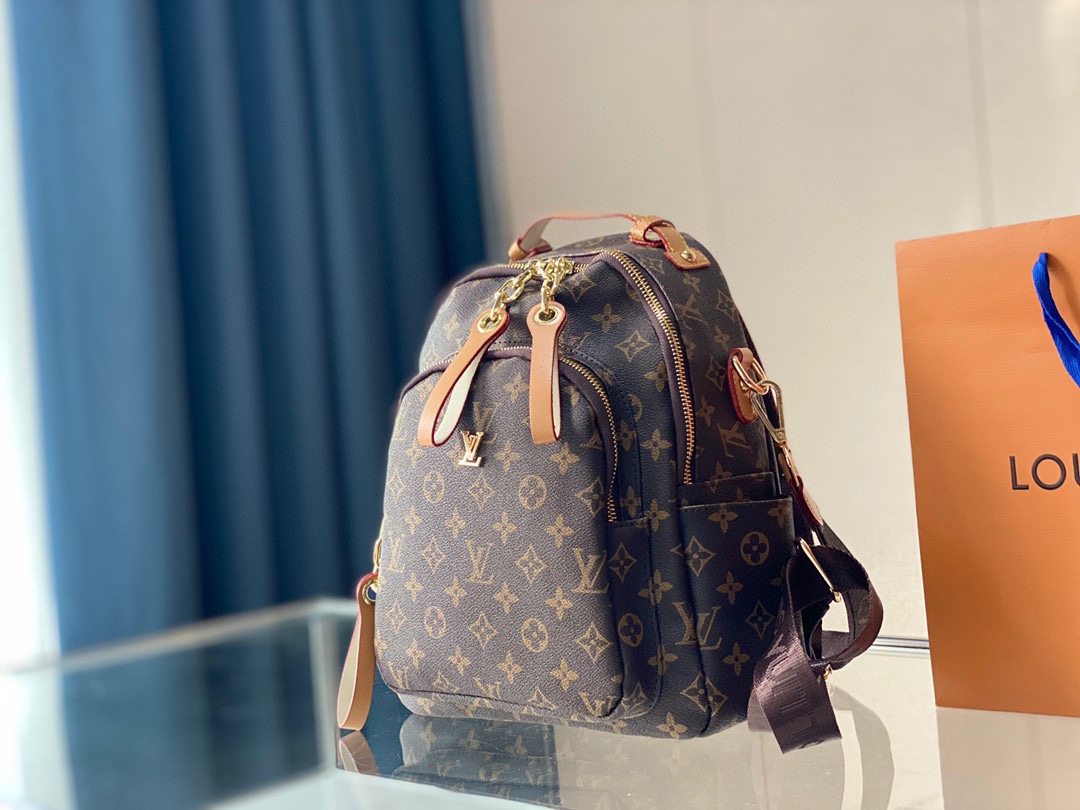J0  Louis Vuitton 路易威登 LV  双肩背包到货啦 韩国专柜双肩包原单代工品质/原版颜色拉头专柜同材质 原版ykk拉头拉链/专柜原装定制 专柜同质量 尺寸25.30″},”showAddCart”:true,”shop_id”:”A2018012823120433195