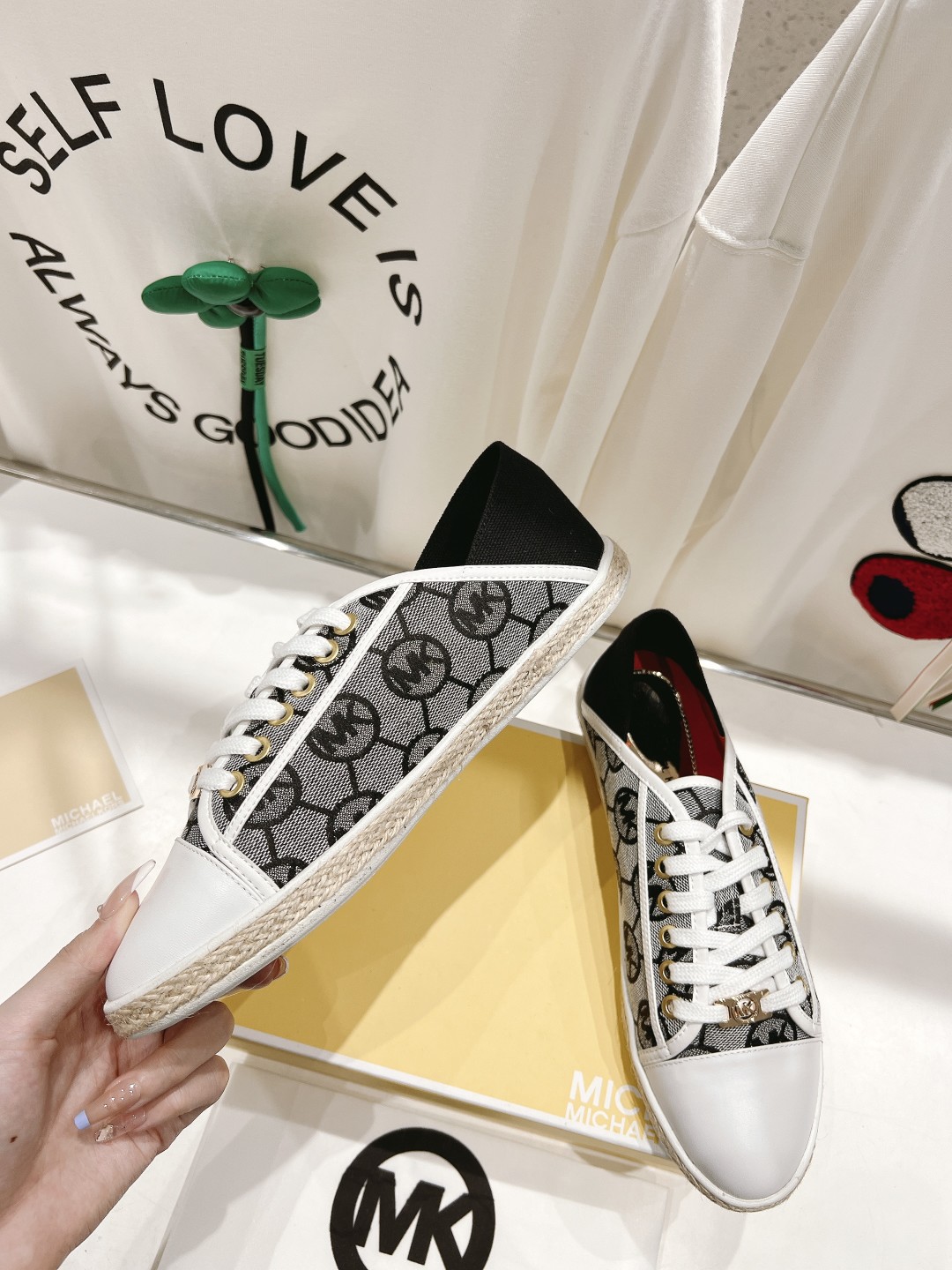 Michael Kors 2022 Recreational Shoes: Superstar Net Red Grass, Gold Button, Size 35-40. - 图片 3