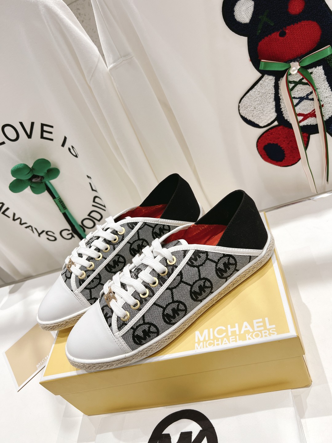Michael Kors 2022 Recreational Shoes: Superstar Net Red Grass, Gold Button, Size 35-40. - 图片 4