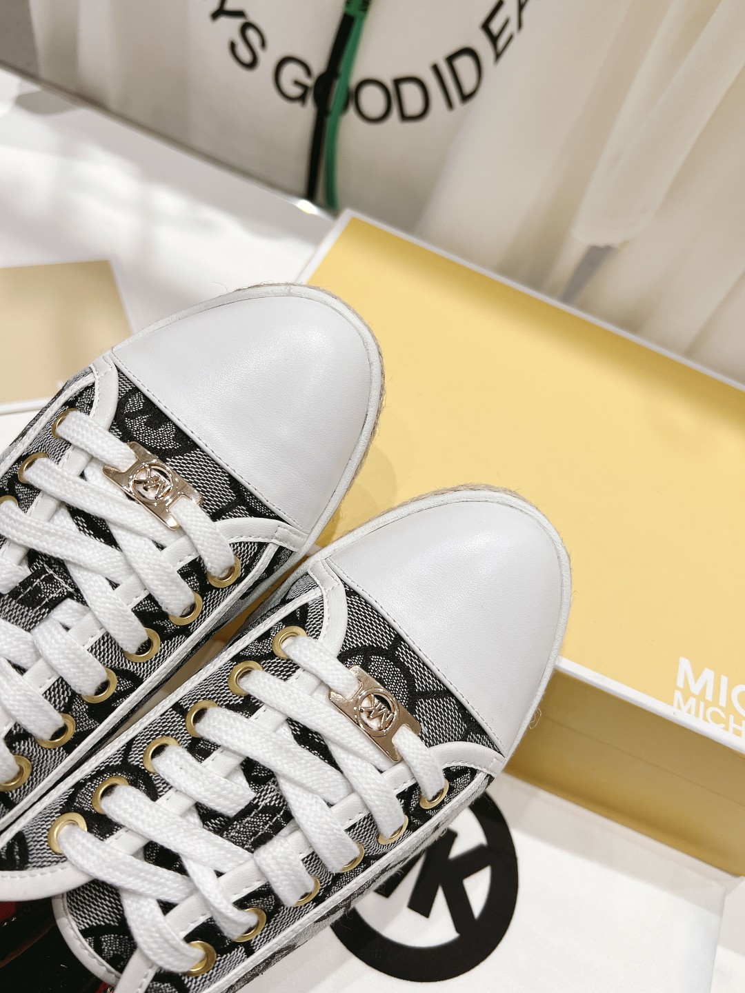 Michael Kors 2022 Recreational Shoes: Superstar Net Red Grass, Gold Button, Size 35-40. - 图片 6