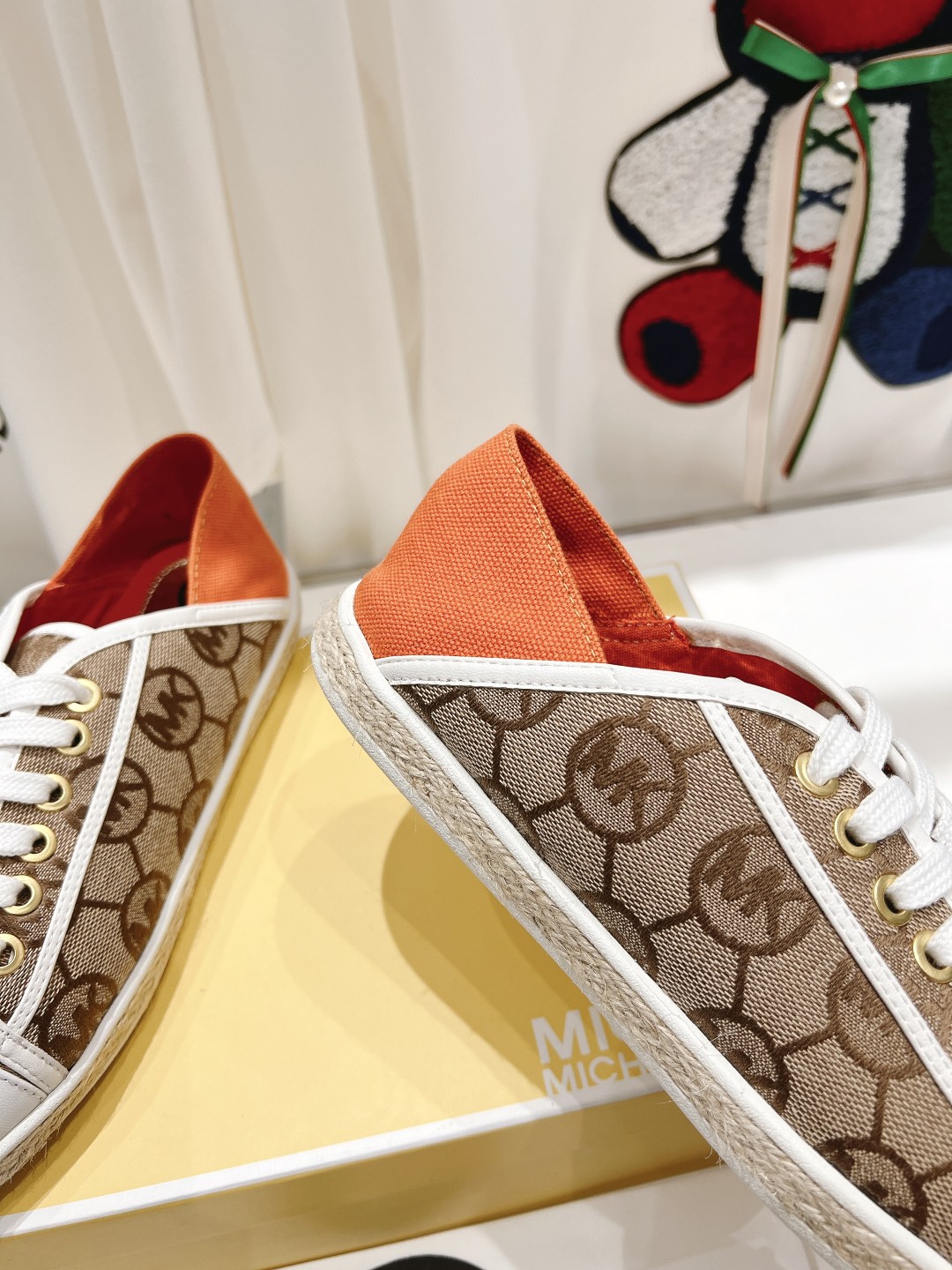 Michael Kors 2022 Recreational Shoes: Superstar Net Red Grass, Gold Logo Button, Size 35-40. - 图片 8