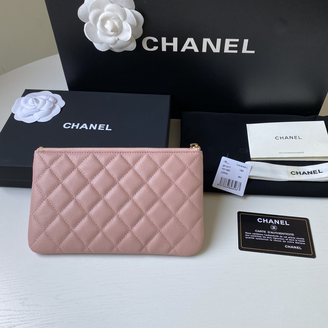 Chanel 新款球纹菱格零钱包/手拿随身包。尺寸：20x12.2x1cm