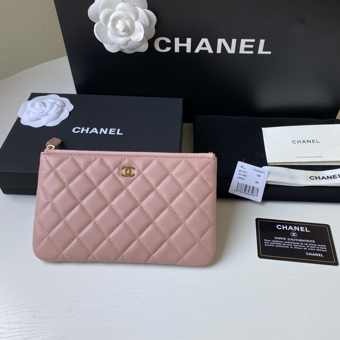 Chanel 新款球纹菱格零钱包/手拿随身包。尺寸：20x12.2x1cm