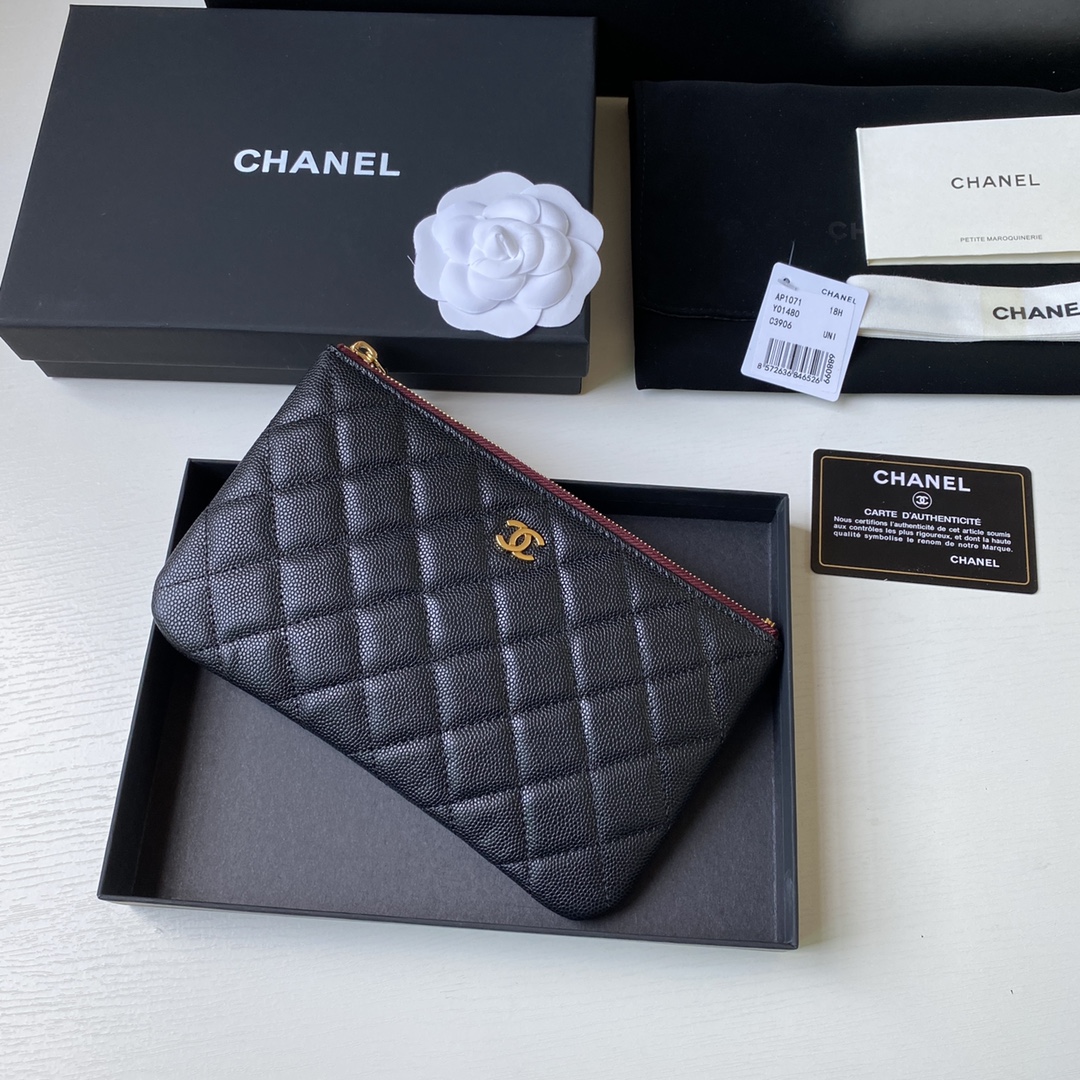 Chanel 新款球纹菱格零钱包/手拿随身包。尺寸：20x12.2x1cm