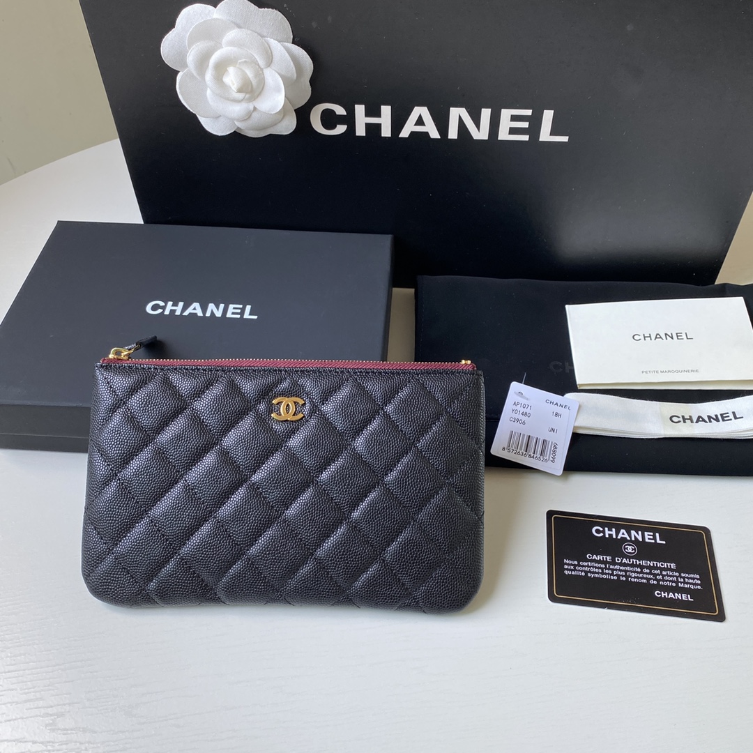 Chanel 新款球纹菱格零钱包/手拿随身包。尺寸：20x12.2x1cm