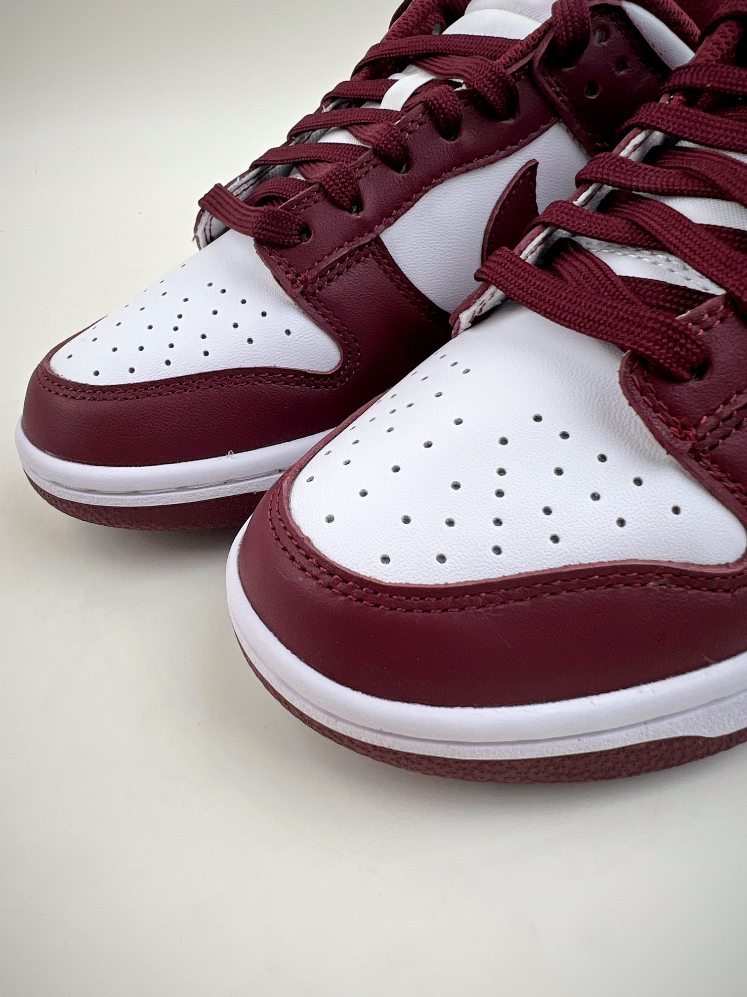 280 Nike SB Dunk Low “Bordeaux” Pz 波尔多酒红 DD1503-108