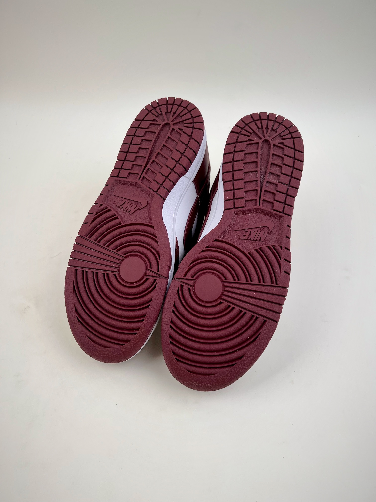 280 Nike SB Dunk Low “Bordeaux” Pz 波尔多酒红 DD1503-108