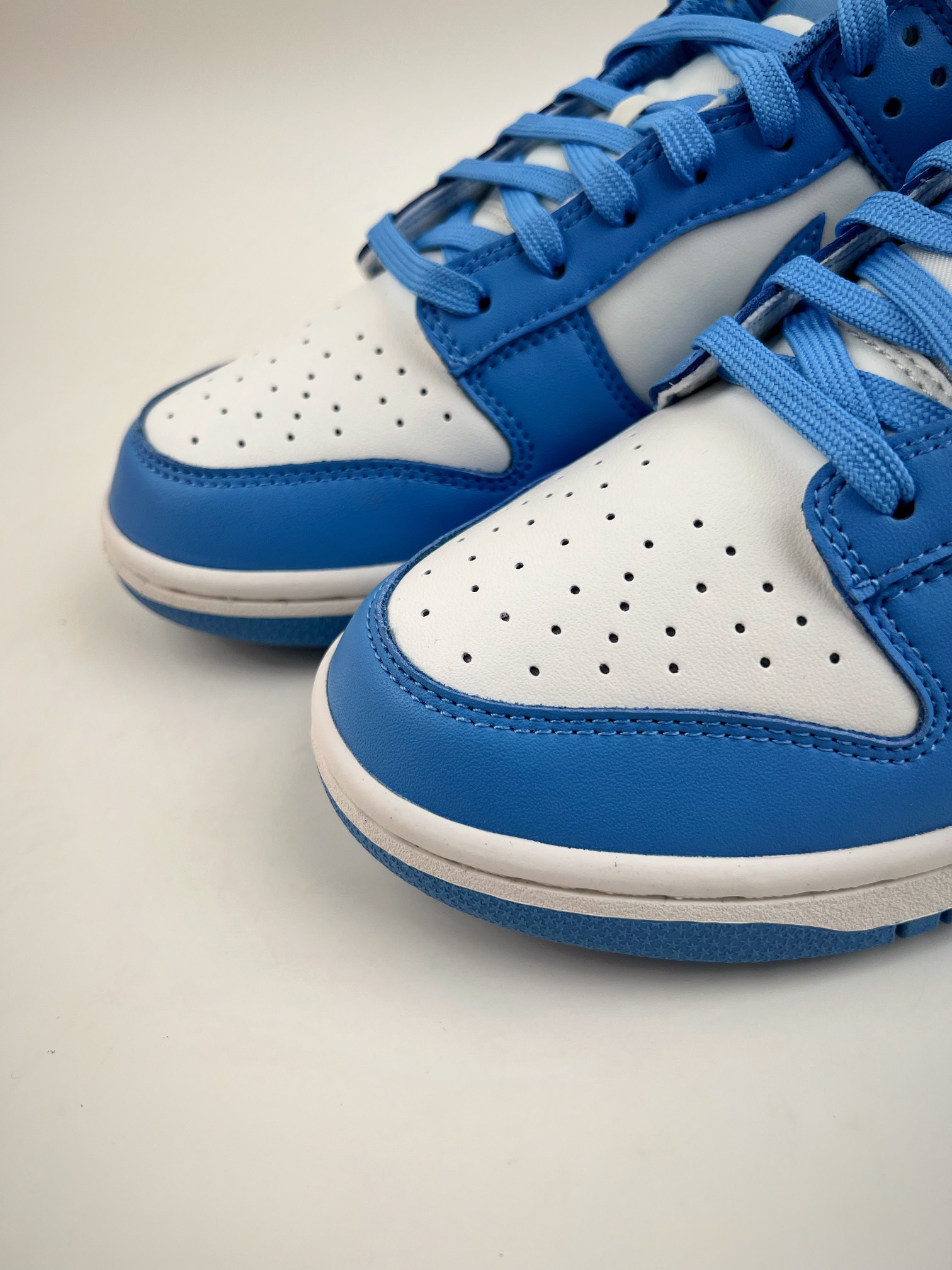 Nike SB Dunk Low ”University Blue” North Carolina Blue DD1391-100