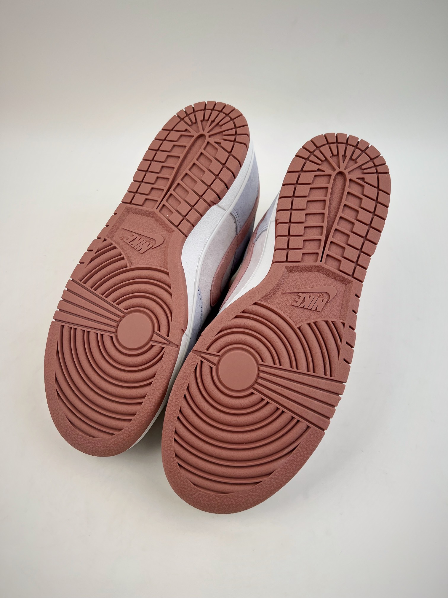 280 Nike SB Dunk Low ”Fossil Rose” 灰蓝粉化石玫瑰DH7577-001