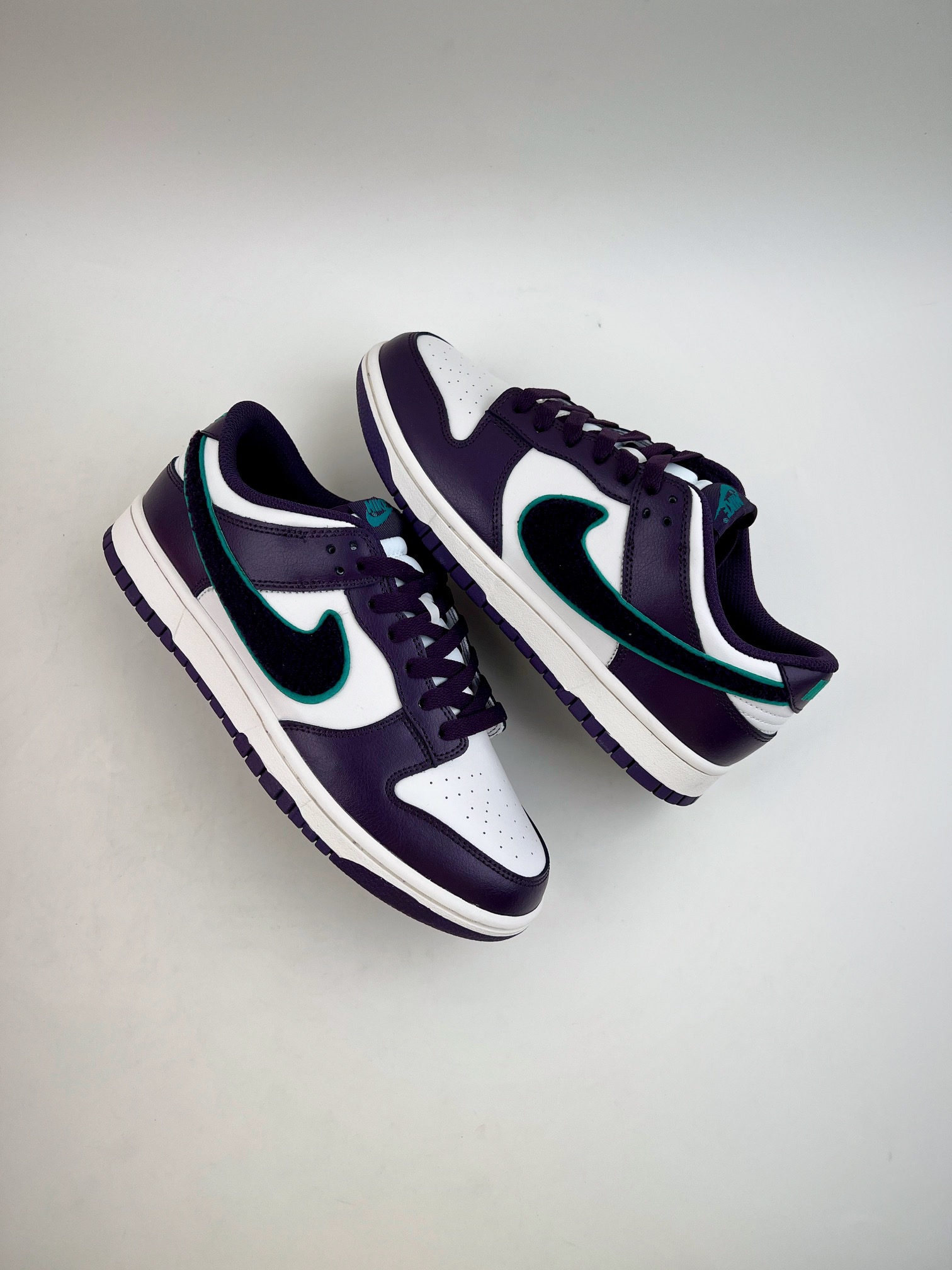 260 Nike Dunk Low Chenille Swoosh 紫葡萄 DQ7683-100