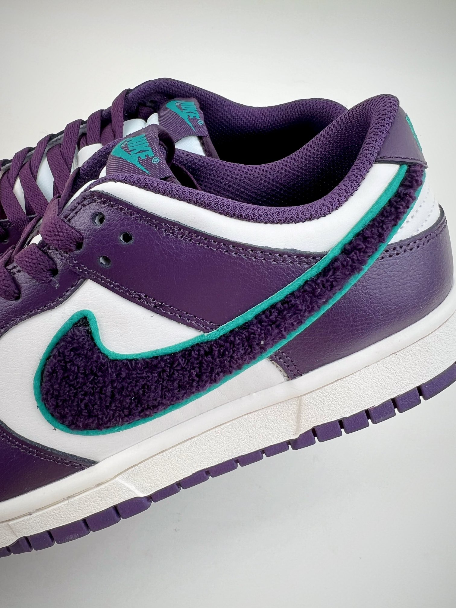 260 Nike Dunk Low Chenille Swoosh 紫葡萄 DQ7683-100