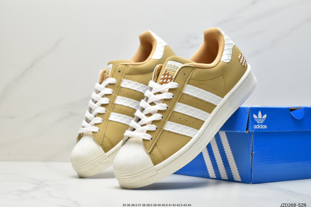 Adidas clover Originals Superstar ”Sail/Green/Lace” shell head series low-cut classic all-match casual sports sneakers 2020 improved all-around insole #correct 2020 version sole mold and scallop head cover Item number: FY9022 Size: 36 36.5 37 38 38.5 39 40 40.5 41 42 42.5 43 44 ID: JZD268-SZR