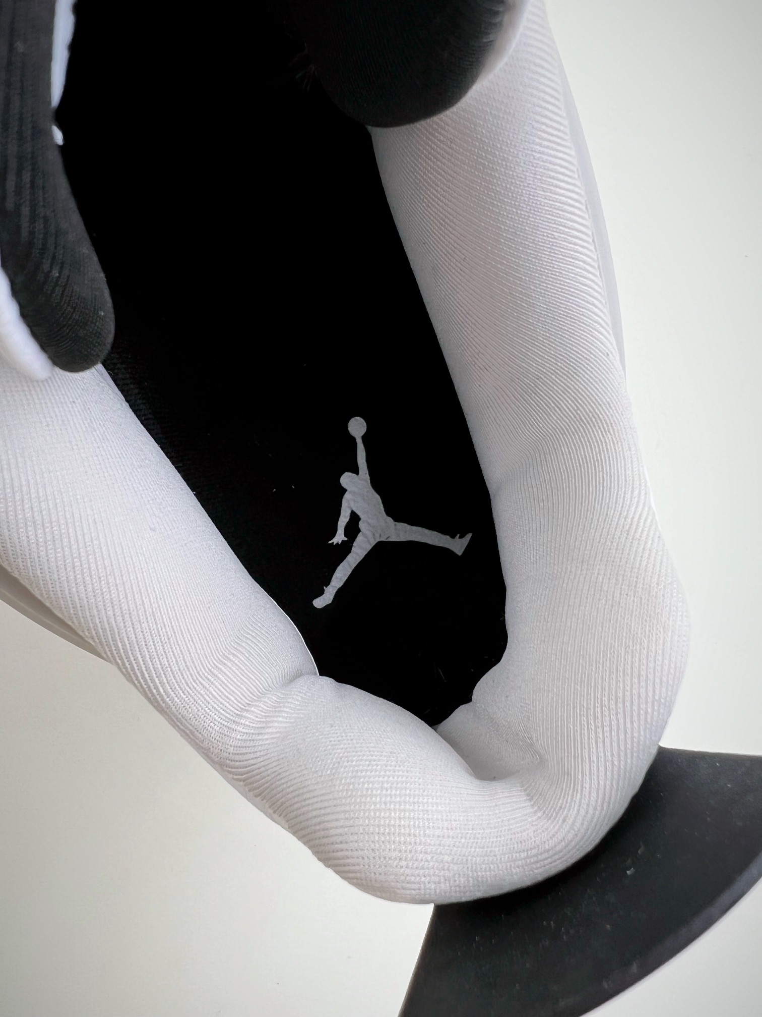 240 Air Jordan 4 Retro“Military Black” 灰白黑小白水泥配色 DH6927-111