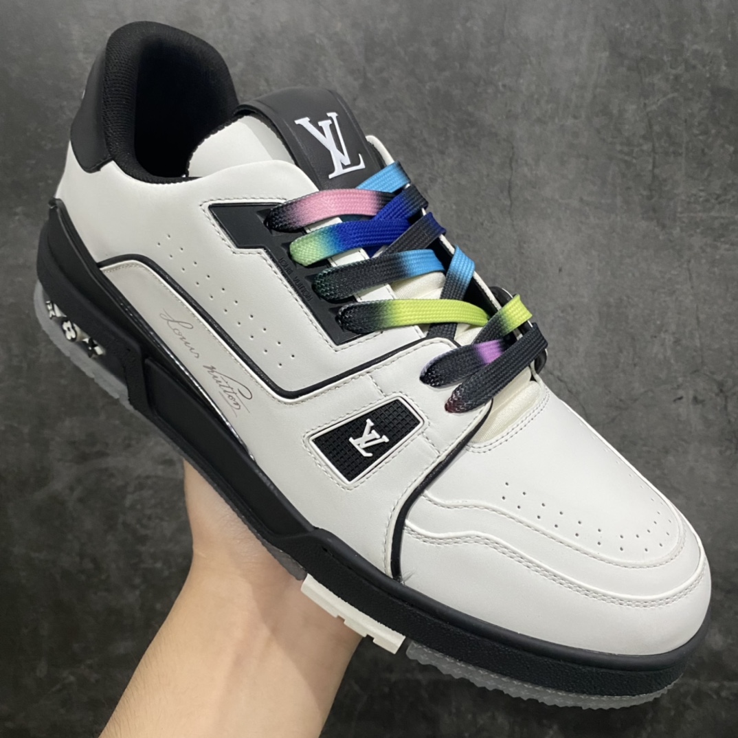 图片[3]-LV Trainer 黑白熊猫彩色鞋带 全市场最好的版本 没有之一 完美鞋型 配件全部一致同步原鞋 下面是随手拍的实拍 实物完美💪🏻 全码：38-45-选品中心