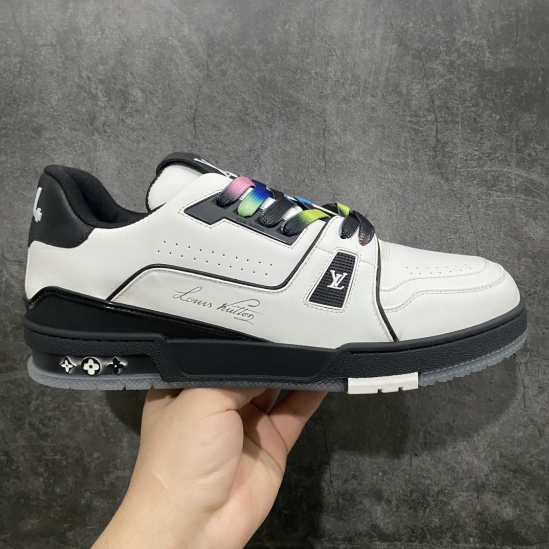 LV Trainer 黑白熊猫彩色鞋带 全市场最好的版本 没有之一 完美鞋型 配件全部一致同步原鞋 下面是随手拍的实拍 实物完美💪🏻 全码:38-45-选品中心