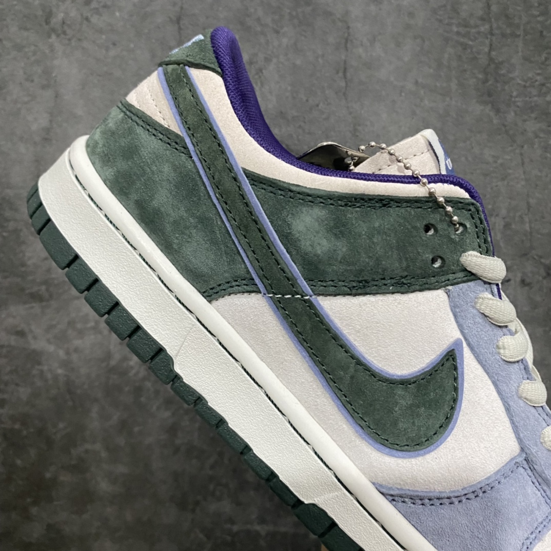 图片[7]-纯原 Otomo Katsuhiro x NK SB Dunk Low \”Steamboy OST\” 大友克洋联名 蒸汽少年系列 LF0039-021 配色以主人公雷为基调 浓重的怀旧味道 秋冬专属配色 鞋身整体采用麂皮材质打造 以摩卡为主色调 在框架以及Swoosh处采用了米白色拼接而成 鞋带、鞋身整体视觉效果十分亮眼 此外鞋舌以及鞋垫则采用了黑色打造 鞋垫上的NK标签采用浅棕色点缀 鞋底则采用白色中底搭配棕色外底呈现 为整个设计收尾 尺码：36 36.5 37.5 38 38.5 39 40 40.5 41 42 42.5 43 44 44.5 45 46-选品中心