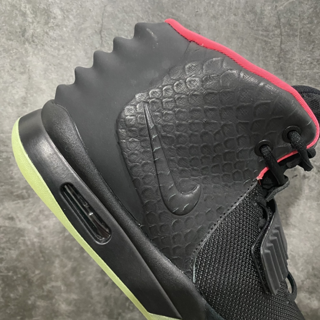 图片[9]-外贸纯原NK Air Yeezy 2 NRG FEN 黑椰子 508214-006 椰子侃爷球鞋代表之作 每一个sneaker都会梦寐以求的神鞋 情怀无价 公司货3万+ 已经绝迹 全网几乎找不到一双成色好的原鞋 原厂工艺满足你的一切需求 代工厂高层客供档案模具 国企关系订购原厂材料 原厂手工七道程序 原厂标 尺码：40 40.5 41 42 42.5 43 44 44.5 45 46 47.5-选品中心