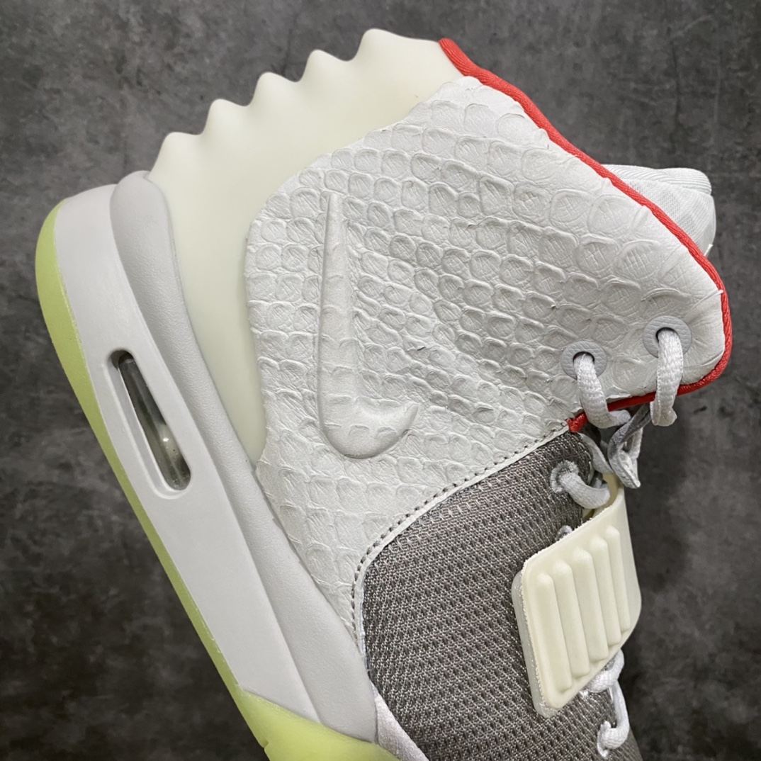 图片[7]-外贸纯原NK Air Yeezy 2 NRG FEN 灰椰子 508214-010 椰子侃爷球鞋代表之作 每一个sneaker都会梦寐以求的神鞋 情怀无价 公司货3万+ 已经绝迹 全网几乎找不到一双成色好的原鞋 原厂工艺满足你的一切需求 代工厂高层客供档案模具 国企关系订购原厂材料 原厂手工七道程序 原厂标 尺码：40.5 41 42 42.5 43 44 44.5 45 46 47.5-选品中心