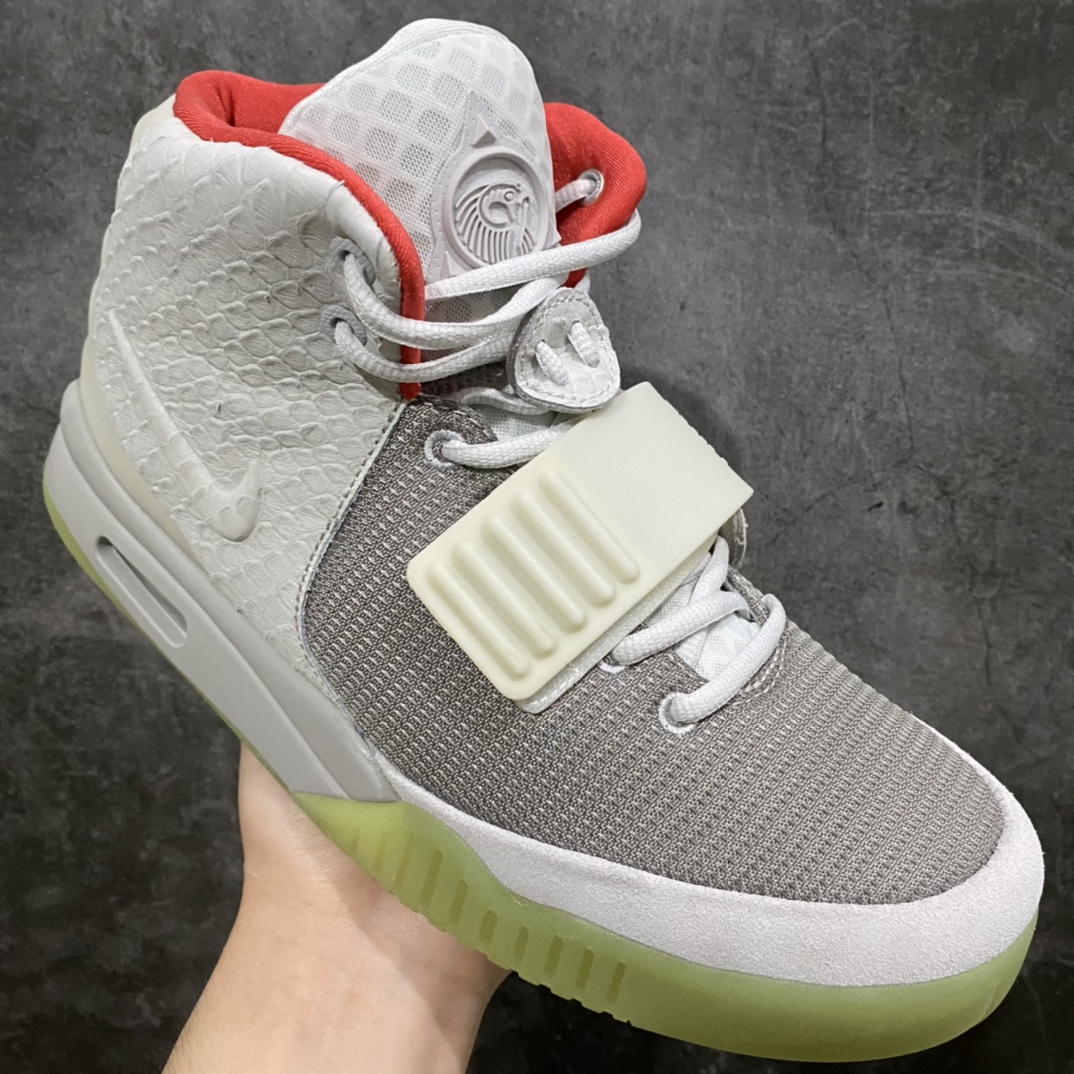 图片[3]-外贸纯原NK Air Yeezy 2 NRG FEN 灰椰子 508214-010 椰子侃爷球鞋代表之作 每一个sneaker都会梦寐以求的神鞋 情怀无价 公司货3万+ 已经绝迹 全网几乎找不到一双成色好的原鞋 原厂工艺满足你的一切需求 代工厂高层客供档案模具 国企关系订购原厂材料 原厂手工七道程序 原厂标 尺码：40.5 41 42 42.5 43 44 44.5 45 46 47.5-选品中心