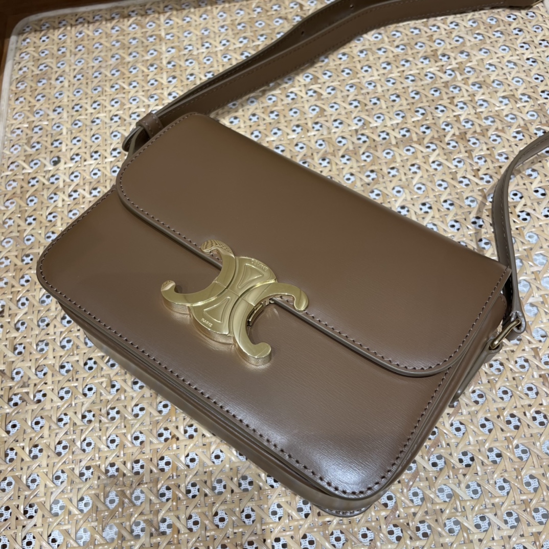 CELINE TEEN TRIOMPHE 18.5CM BAG 188423焦糖色