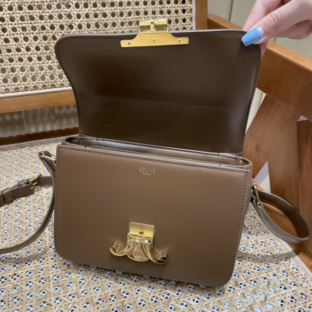 CELINE TEEN TRIOMPHE 18.5CM BAG 188423焦糖色