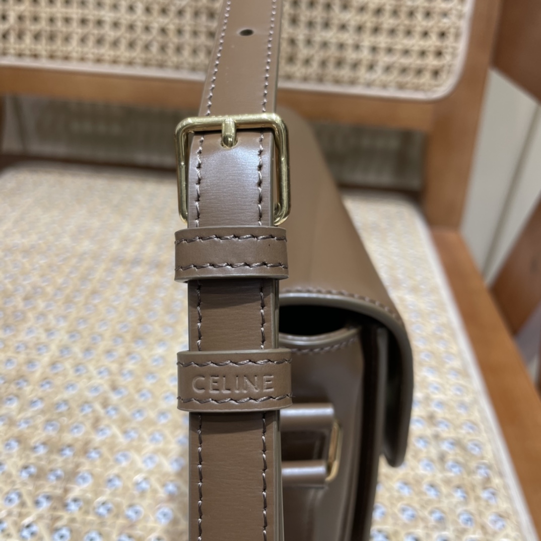 CELINE TEEN TRIOMPHE 18.5CM BAG 188423焦糖色