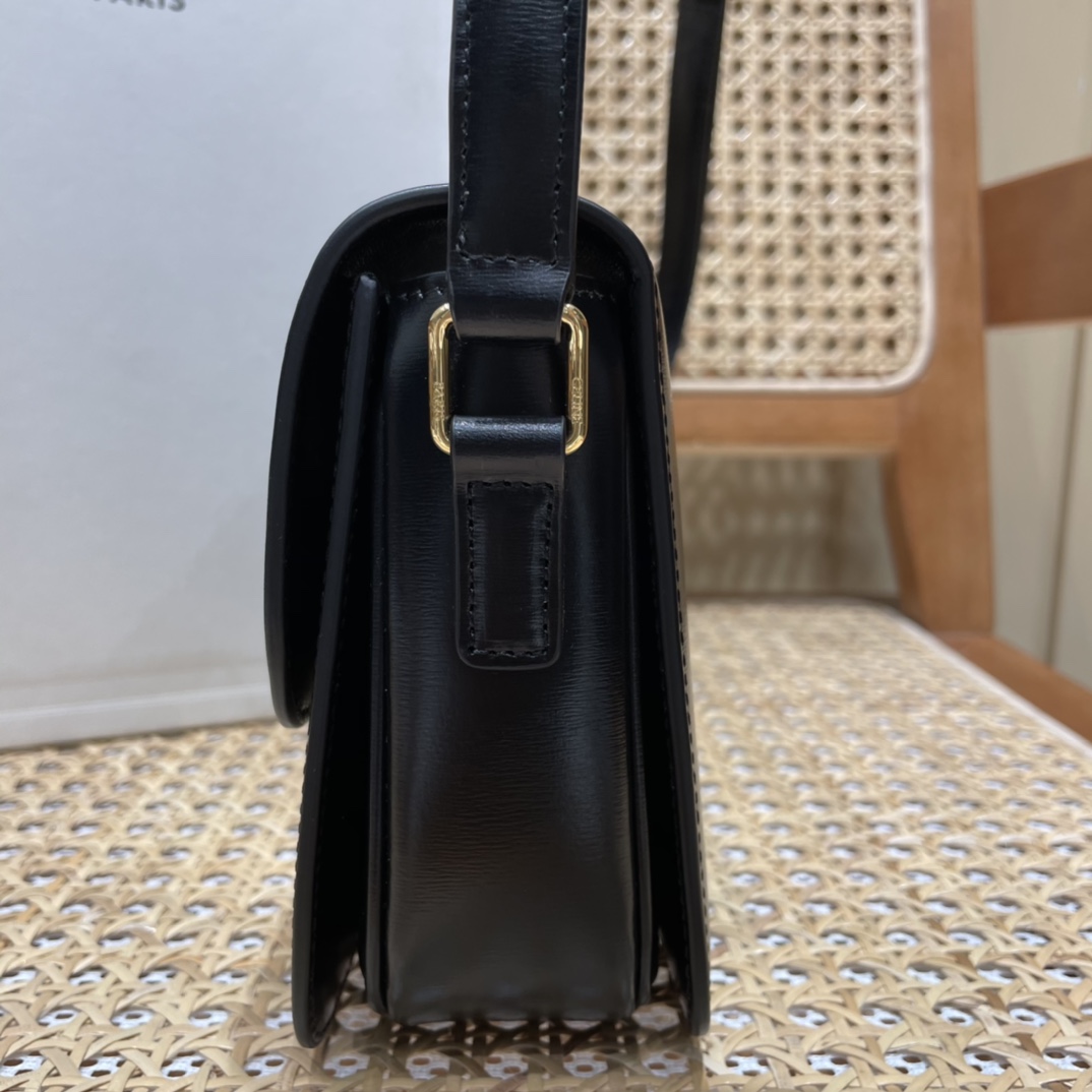 CELINE TEEN TRIOMPHE 18.5CM BAG 188423黑色