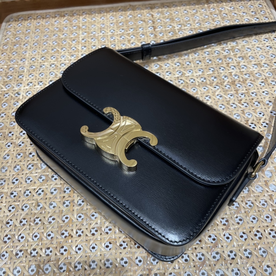 CELINE TEEN TRIOMPHE 18.5CM BAG 188423黑色
