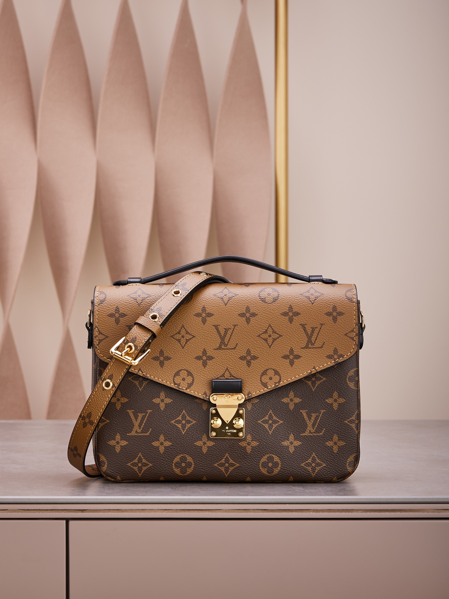 What 1:1 replica
 Louis Vuitton LV Pochette MeTis Bags Handbags Polishing Monogram Reverse Canvas M44876