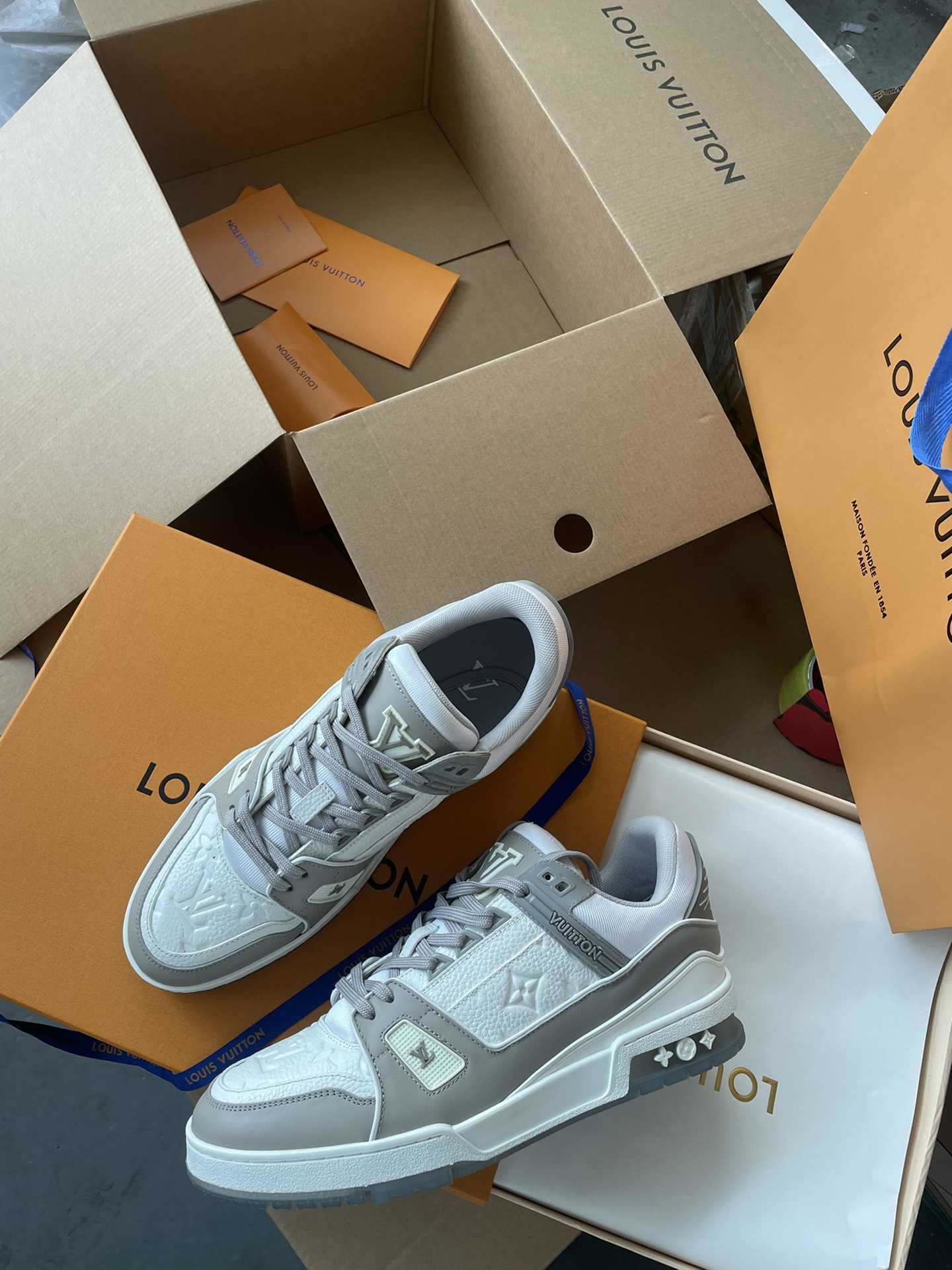 Louis Vuitton lv trainer 水泥灰 trainer 低帮运动鞋