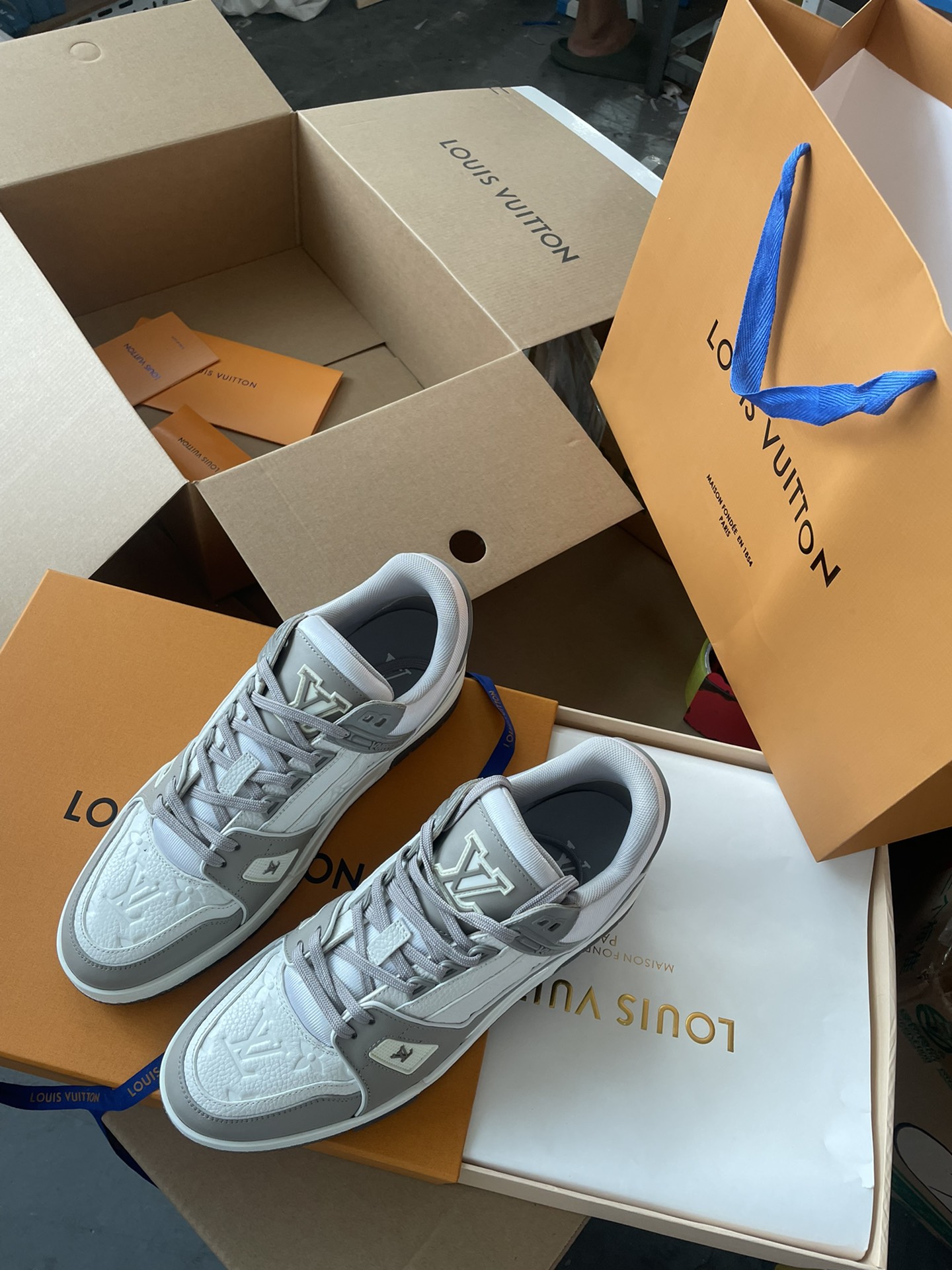 Louis Vuitton lv trainer 水泥灰 trainer 低帮运动鞋