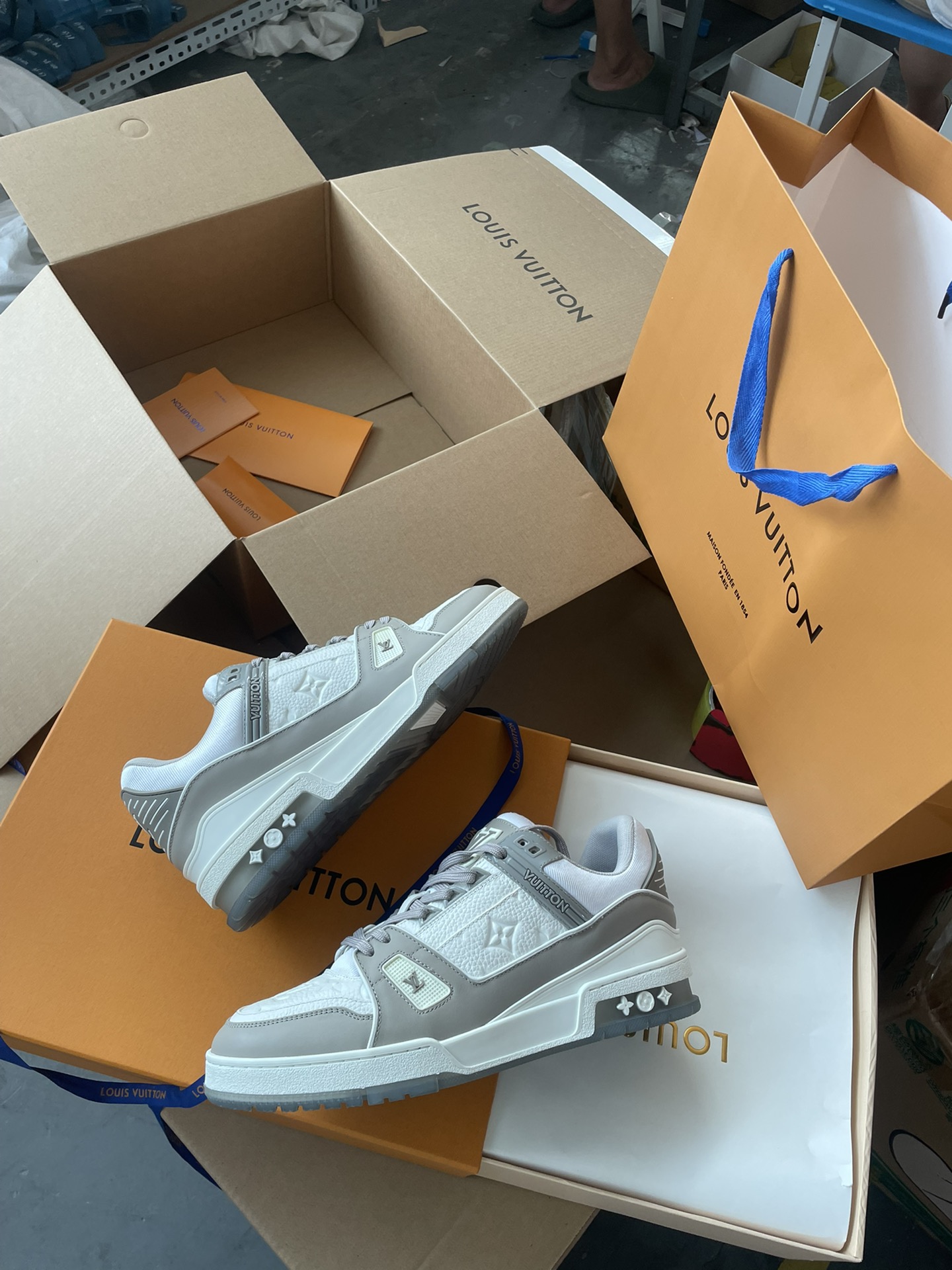 Louis Vuitton lv trainer 水泥灰 trainer 低帮运动鞋