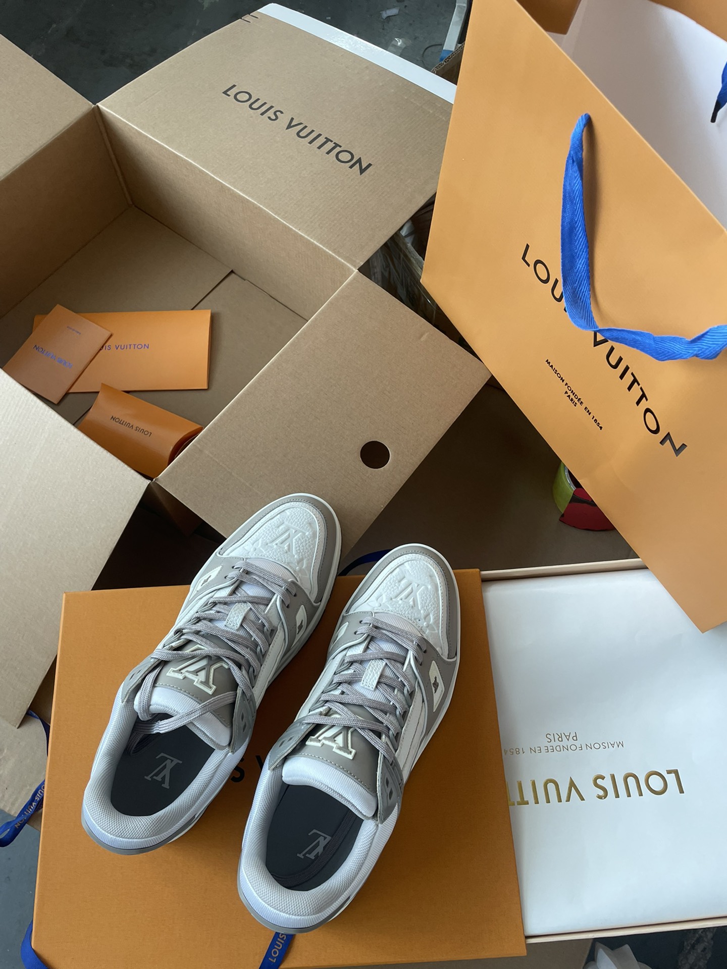 Louis Vuitton lv trainer 水泥灰 trainer 低帮运动鞋