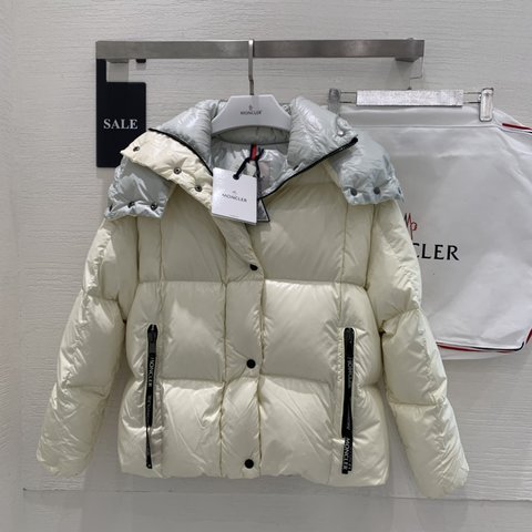 Top Quality Designer Replica Moncler Clothing Down Jacket Women Hooded