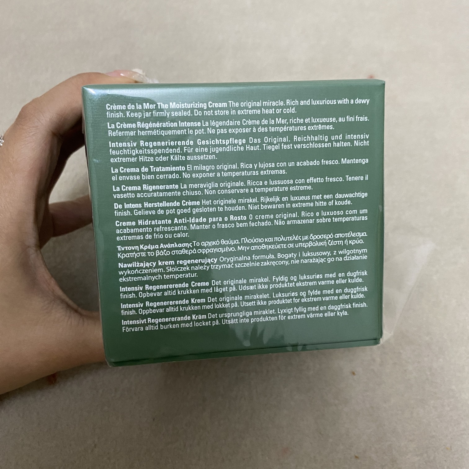 La Mer Moisturizing Cream 3.4 oz (100ml) - Intense Hydration & Renewal 4 a1661842570874 0801