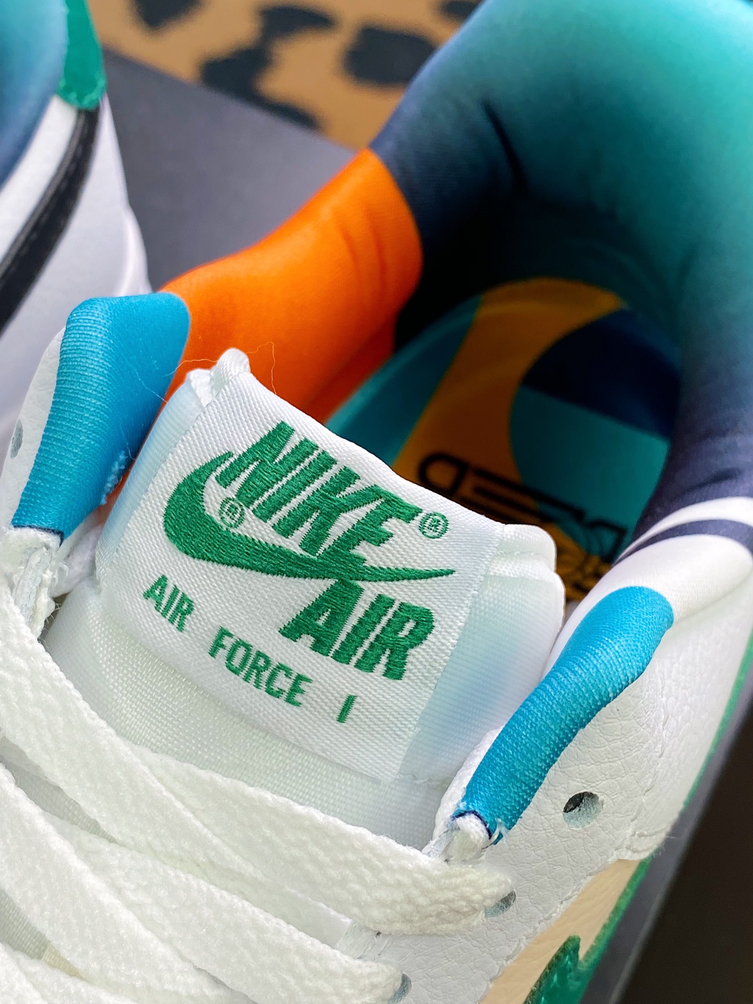 160  Air Force 1'07 LV8 Low”White Malachite”空军一号低帮经典百搭休闲运动板鞋“拼色黑米绿黑鸳鸯钩”DM0109-100