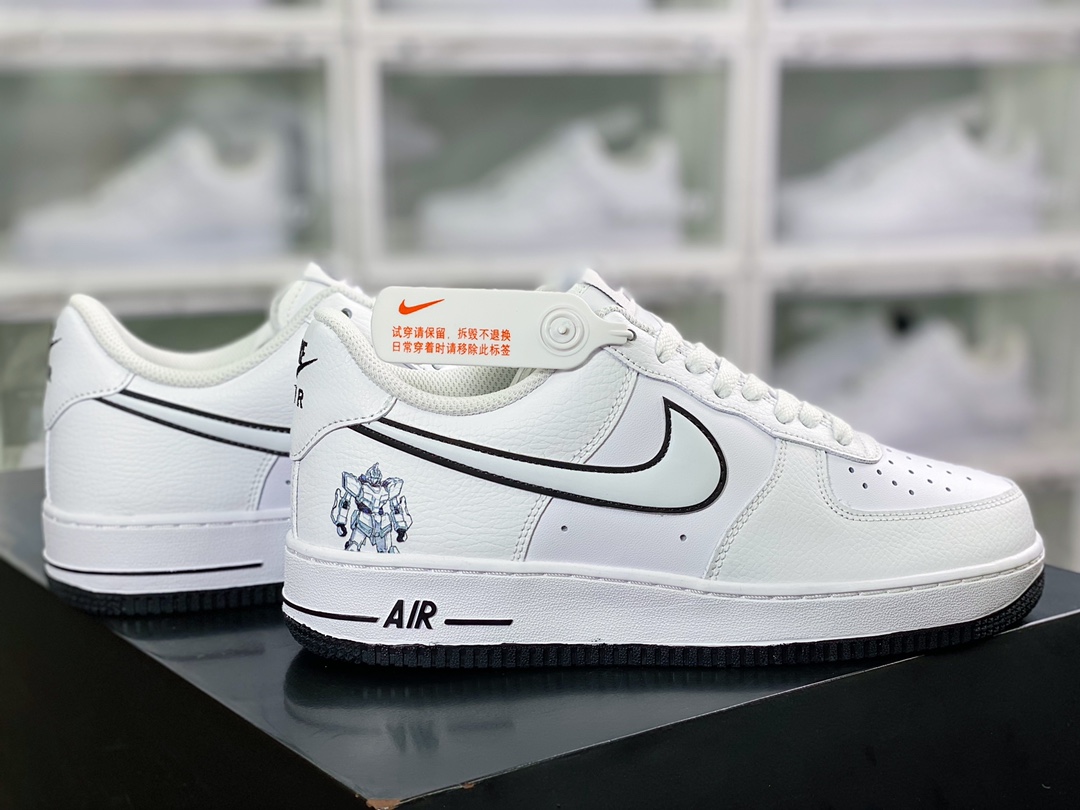 240 Air Force 1’07 Low”Gundam”空军一号经典低帮百搭休闲运动板鞋“皮革白黑高达印花”KK1256-657