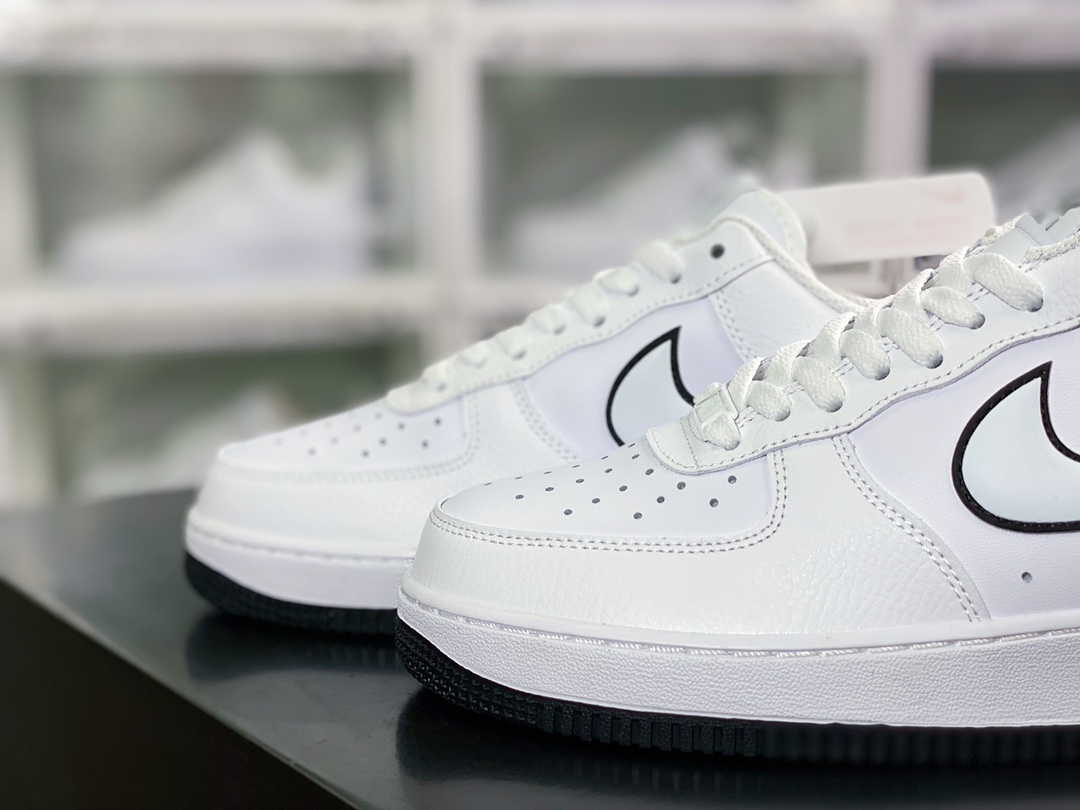 240 Air Force 1’07 Low”Gundam”空军一号经典低帮百搭休闲运动板鞋“皮革白黑高达印花”KK1256-657