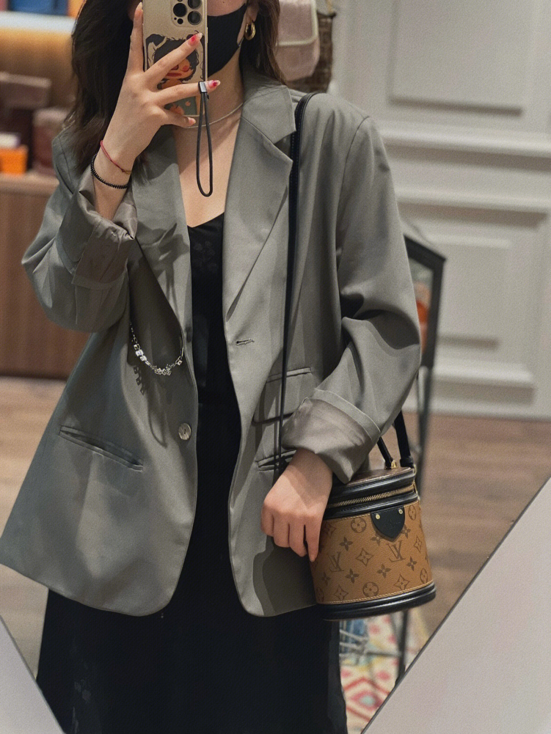 Louis Vuitton Fortune Bucket Bag - The Ultimate Versatile Style Icon