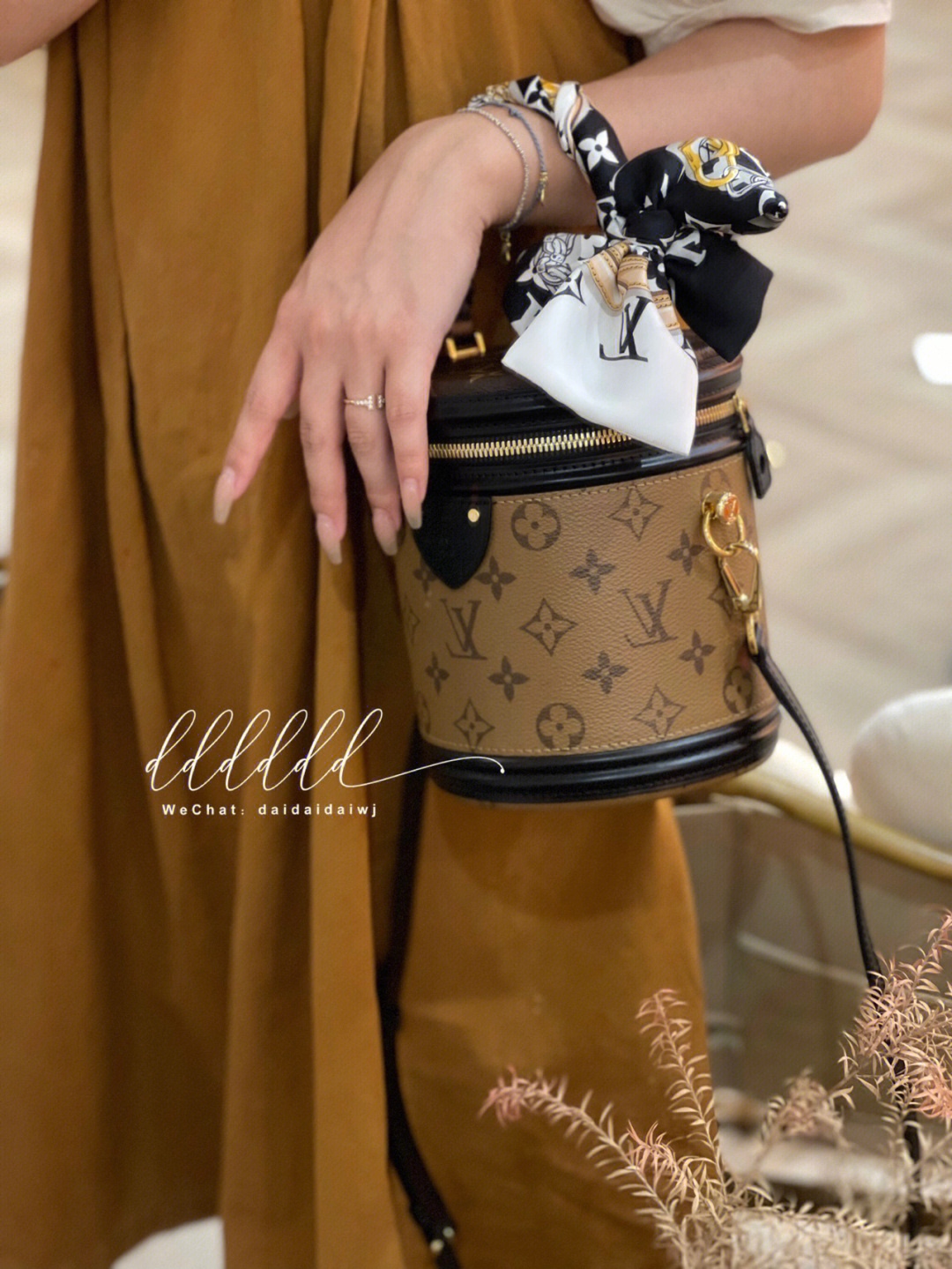 Louis Vuitton Bucket Bag – Your Everyday Carry of Joy and Charm