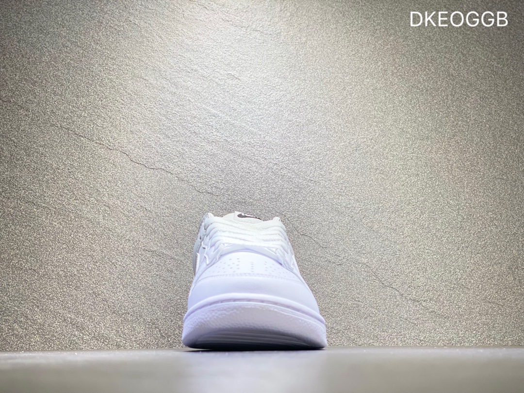 300 NIKE Dunk SB Low 低帮休闲板鞋DD1503-109