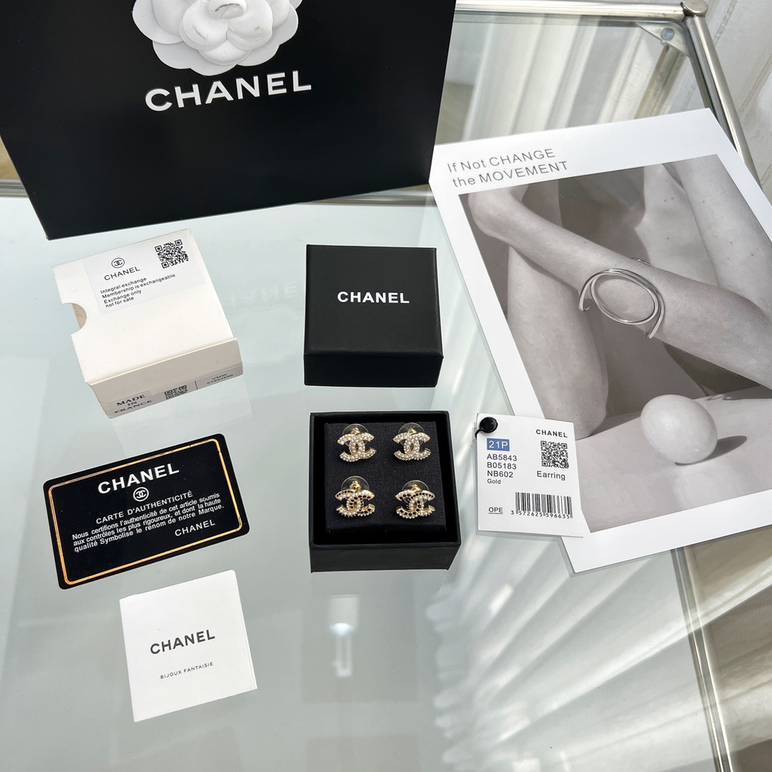 新款☑️CHANEL香奈儿c1双c珍珠黑钻耳钉耳环
