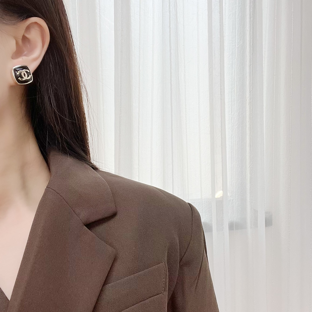 新款☑️CHANEL香奈儿c1双c方形耳钉耳环