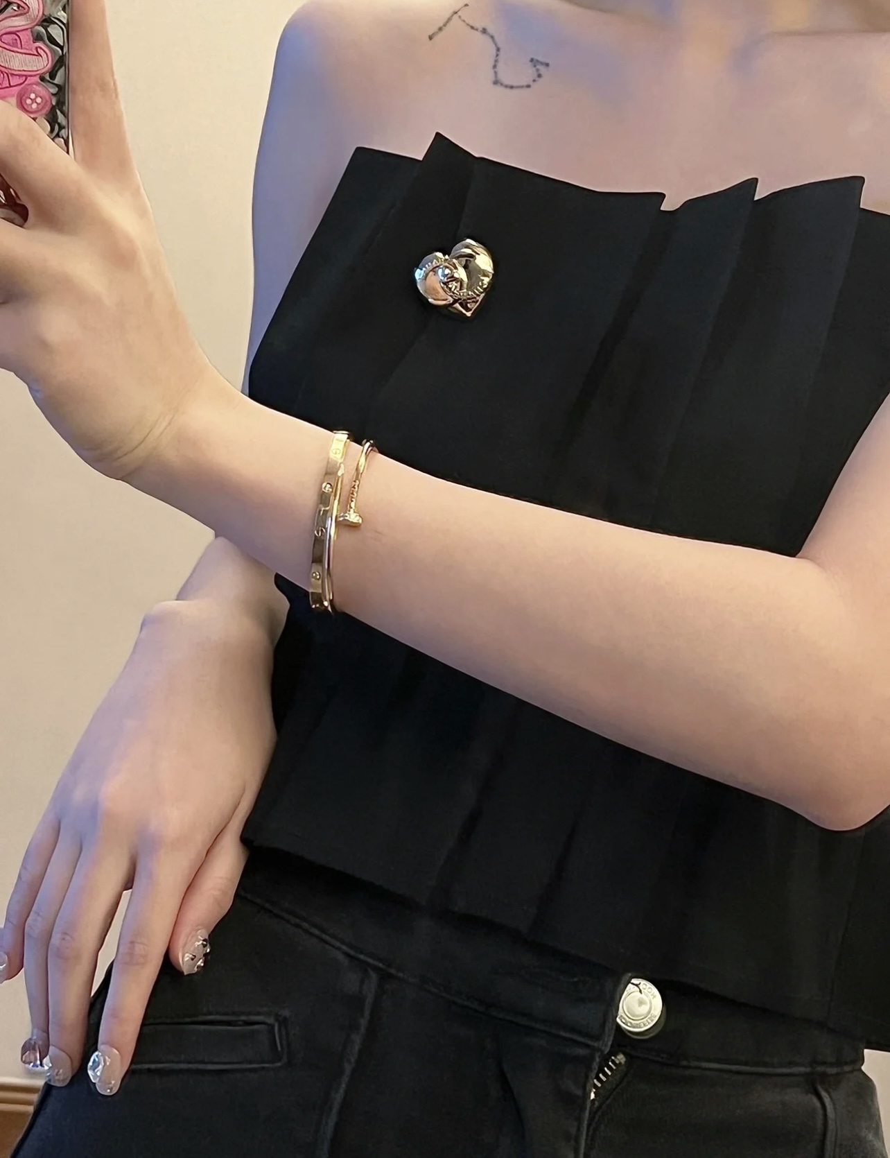 新款☑️CHANEL香奈儿金色双c桃心胸针