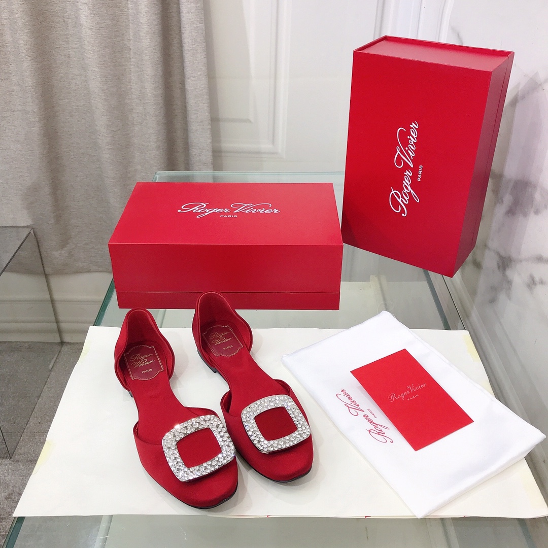 Roger Vivier Chaussures À Couche Unique Genuine Leather Peau de mouton Soie